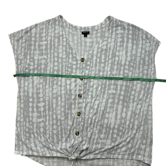 TORRID White Gray Burnout Tie Front Lightweight Blouse Size 3 3X Pullover - Picture 8 of 9